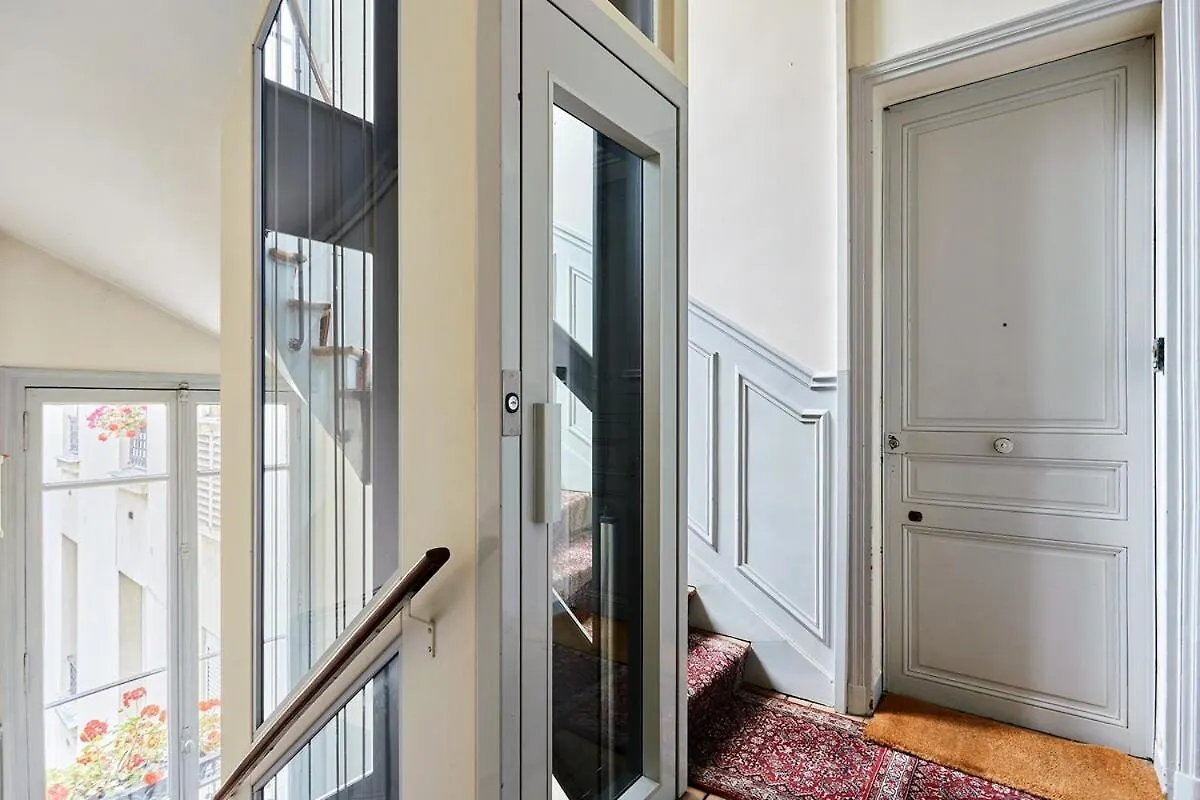 Magnificent Apartment Etoile By Studioprestige Paris 0*,  France